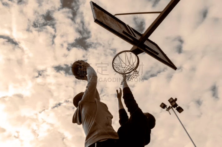 被魔笛逮到的人，走不了一点 精彩比赛值得一看